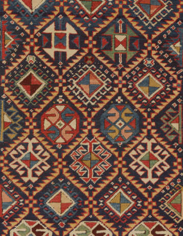 AN AKSTAFA PRAYER RUG - Foto 2