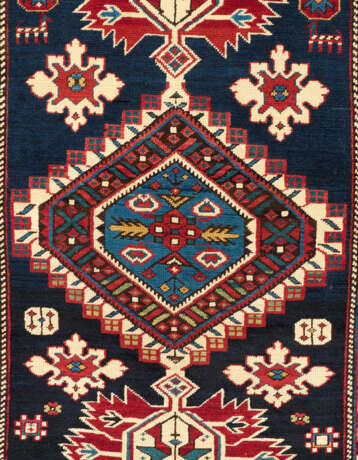 A KARAGASHLI RUG - Foto 2