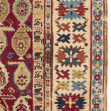 A KARABAGH LONG RUG - Foto 3