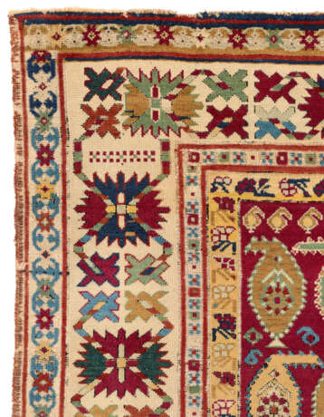 A KARABAGH LONG RUG - Foto 4