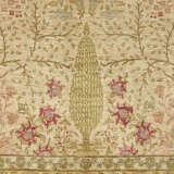 A SILK HEREKE CARPET - photo 3