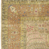 A SILK HEREKE CARPET - photo 5