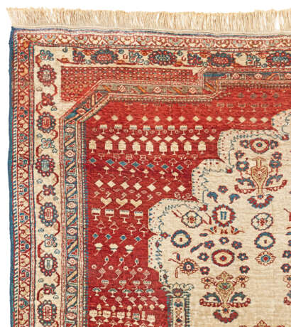 A SILK TABRIZ PRAYER RUG - фото 4