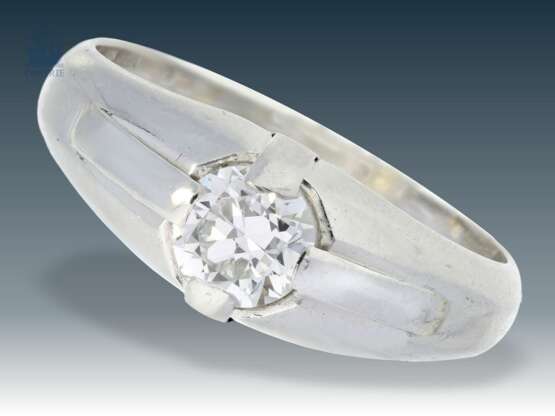 Ring: weißgoldener vintage Diamant/Solitär-Bandring in Platin - Foto 1