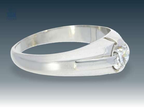 Ring: weißgoldener vintage Diamant/Solitär-Bandring in Platin - фото 2