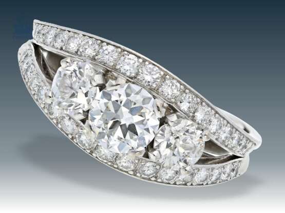 Ring: ausgefallen schöner vintage Goldschmiedering mit hochwertigen Altschliffdiamanten, Platin - photo 1