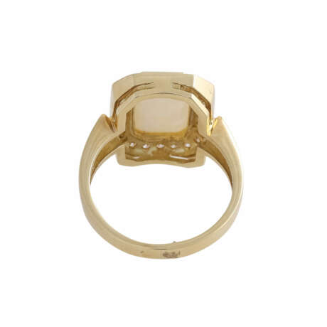 Ring mit 1 flachen Opalcabochon, achteckig, - photo 4