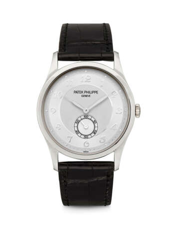 PATEK PHILIPPE. A PLATINUM WRISTWATCH WITH TWO-TONE DIAL AND BREGUET NUMERALS - фото 1