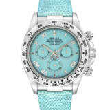 ROLEX. AN ATTRACTIVE 18K WHITE GOLD AUTOMATIC CHRONOGRAPH WRISTWATCH WITH TURQUOISE CHRYSOPRASE DIAL - фото 1