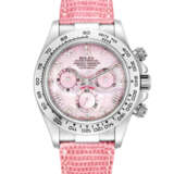 ROLEX. AN ATTRACTIVE 18K WHITE GOLD AUTOMATIC CHRONOGRAPH WRISTWATCH WITH PINK MOTHER-OF-PEARL DIAL - photo 1