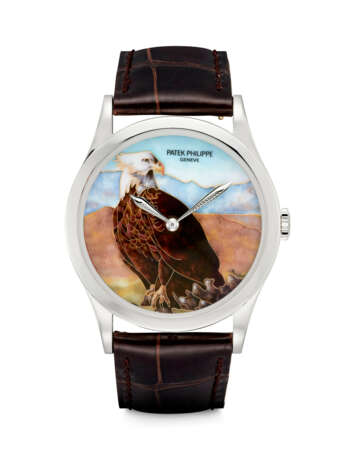 PATEK PHILIPPE. AN ATTRACTIVE AND RARE PLATINUM AUTOMATIC WRISTWATCH WITH CLOISONN&#201; ENAMEL DIAL DEPICTING AN AMERICAN EAGLE BY ANITA PORCHET - Foto 1