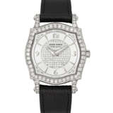 ROGER DUBUIS. AN 18K WHITE GOLD AND DIAMOND-SET AUTOMATIC WRISTWATCH - фото 1