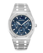 Titan. AUDEMARS PIGUET. AN ULTRA THIN, VERY RARE AND ATTRACTIVE PLATINUM AND TITANIUM AUTOMATIC PERPETUAL CALENDAR WRISTWATCH WITH MOON PHASES, LEAP YEAR INDICATION, DAY/NIGHT INDICATION AND BRACELET