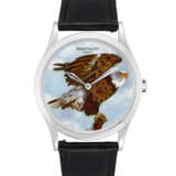 PATEK PHILIPPE. AN ATTRACTIVE AND RARE PLATINUM AUTOMATIC WRISTWATCH WITH CLOISONN&#201; ENAMEL DIAL DEPICTING AN AMERICAN EAGLE BY ANITA PORCHET - Foto 1