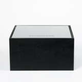 Tom Burr. Black Ashtray (Smoke) - Foto 6