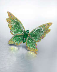 A UNIQUE MULTI-GEM &#39;FLUTTERY - THE ECHOING GREEN&#39; BROOCH, BY WALLACE CHAN