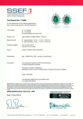 HARRY WINSTON EMERALD AND DIAMOND EARRINGS - фото 3