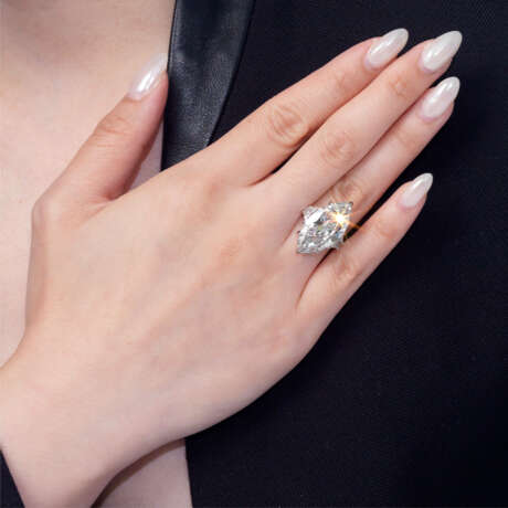 DIAMOND RING, MOUNT BY HARRY WINSTON - photo 3