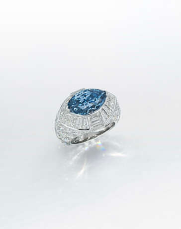 A SUPERB COLOURED DIAMOND AND DIAMOND RING, BY CARTIER - photo 1