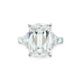 A SUPERB DIAMOND RING, BY CARTIER - Foto 2