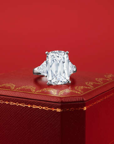 A SUPERB DIAMOND RING, BY CARTIER - Foto 3