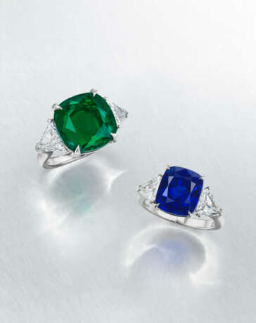 EMERALD AND DIAMOND RING - photo 2