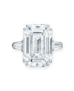 Harry Winston. HARRY WINSTON DIAMOND RING