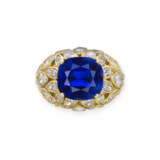 A SUPERB SAPPHIRE AND DIAMOND RING, MOUNTED BY CARTIER - photo 1