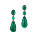 AN EXCEPTIONAL EMERALD AND DIAMOND EARRINGS, BY ETCETERA - фото 2