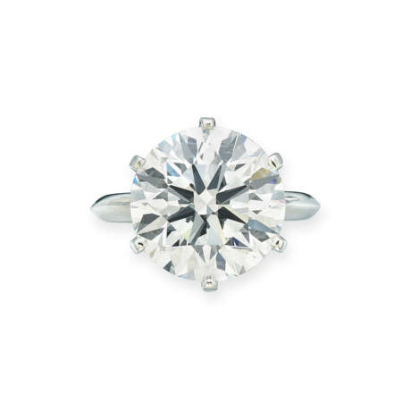 DIAMOND RING, MOUNT BY TIFFANY & CO. - photo 1