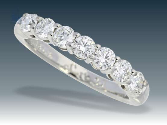 Ring: exquisiter Tiffany Halbmemoirering in Platin - photo 1