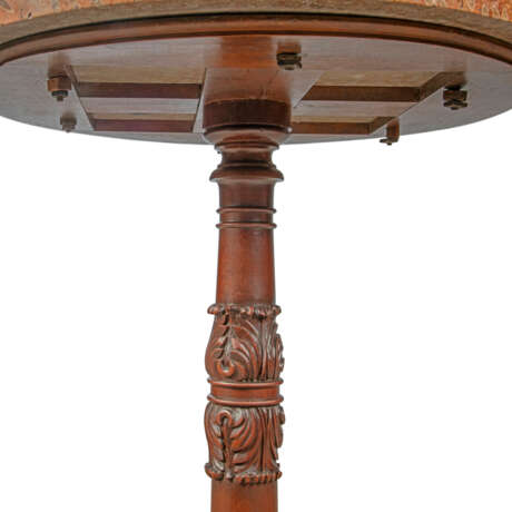 A REGENCY MAHOGANY AND FOSSIL MARBLE OCCASIONAL TABLE - фото 5