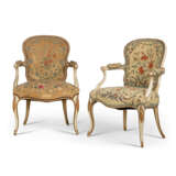 A PAIR OF GEORGE III WHITE-PAINTED AND PARCEL-GILT OPEN ARMCHAIRS - photo 2