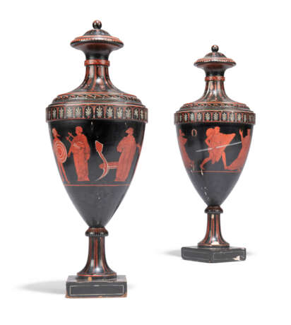 A PAIR OF GEORGE III BLACK, RED AND OFF-WHITE JAPANNED SOLID URNS - photo 3