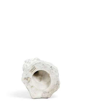 A CHELSEA WHITE PORCELAIN MODEL OF AN OWL - Foto 4