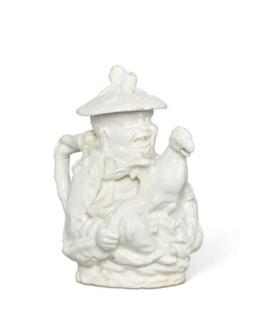 A CHELSEA WHITE PORCELAIN FIGURAL TEAPOT AND COVER - Foto 1