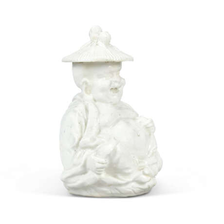 A CHELSEA WHITE PORCELAIN FIGURAL TEACADDY AND COVER - фото 2