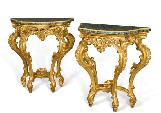 A PAIR OF ITALIAN GILTWOOD CONSOLES - photo 1