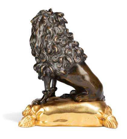 A FRENCH PATINATED-BRONZE AND ORMOLU POODLE - фото 3