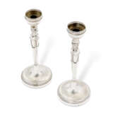 A PAIR OF ITALIAN SILVER CANDLESTICKS - фото 4