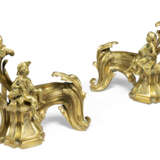 A PAIR OF FRENCH ORMOLU FIGURAL CHENETS - фото 2