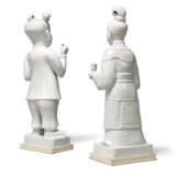 TWO LARGE WHITE-GLAZED FIGURES - фото 3