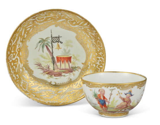 A DERBY PORCELAIN CHINOISERIE TEACUP AND SAUCER - фото 3