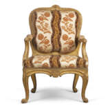 A GEORGE III GILTWOOD OPEN ARMCHAIR - фото 1