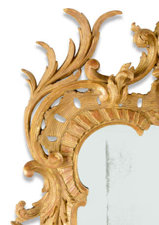 A GEORGE II GILTWOOD MIRROR - Foto 3