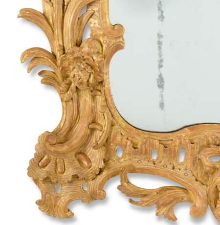 A GEORGE II GILTWOOD MIRROR - photo 4