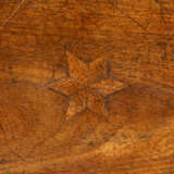 A GEORGE II MAHOGANY TRIPOD TABLE - photo 5