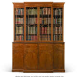 A GEORGE III MAHOGANY AND TULIPWOOD BREAKFRONT BOOKCASE - Foto 1