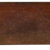 A GEORGE III MAHOGANY CHEST - фото 3