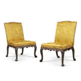 A PAIR OF GEORGE III MAHOGANY SIDE CHAIRS - photo 1